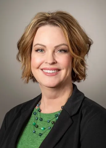 Tish Rendon headshot